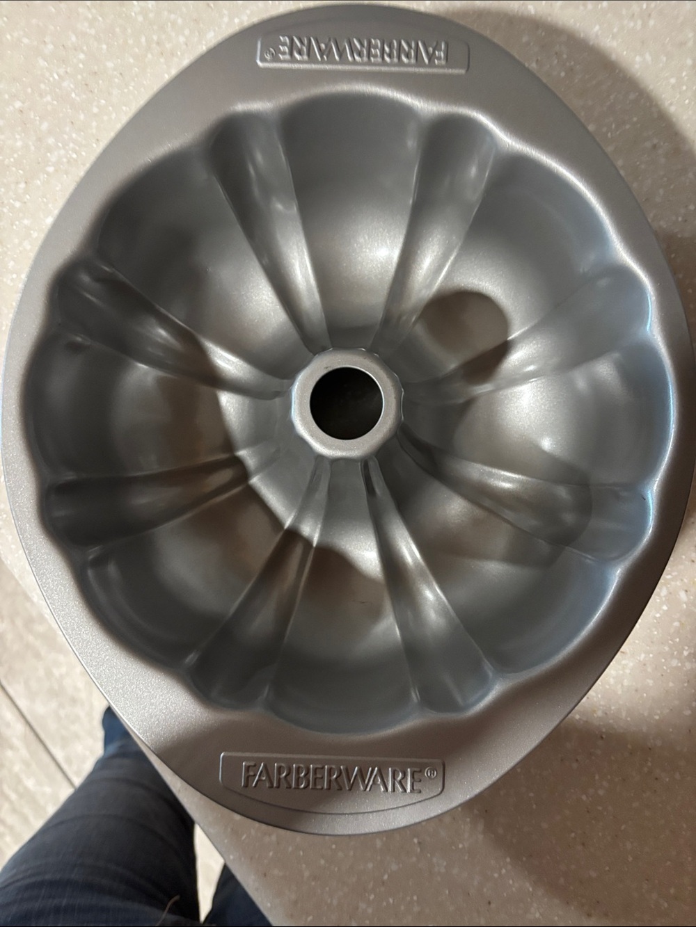Farberware Silver Gray Nonstick Bundt Pan